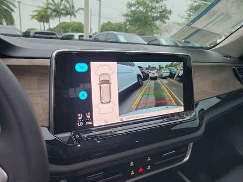 New 2026 Volkswagen Atlas SE image 11