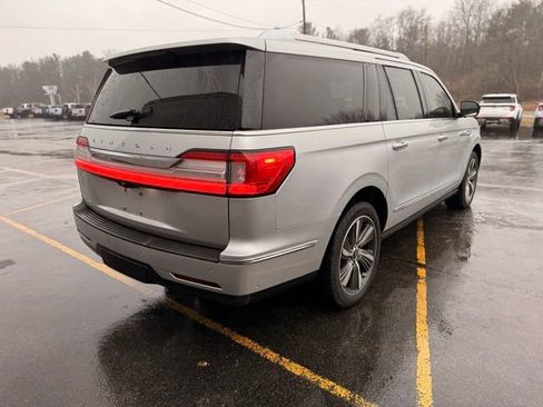 Used 2019 Lincoln Navigator L Reserve image 3