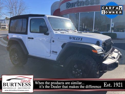 Used 2024 Jeep Wrangler Willys image 14