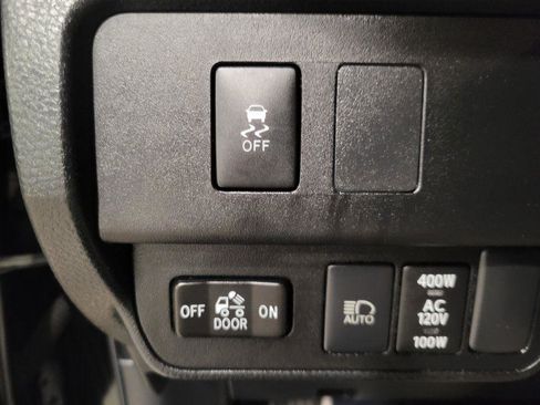 Used 2023 Toyota Tacoma TRD Off-Road image 15