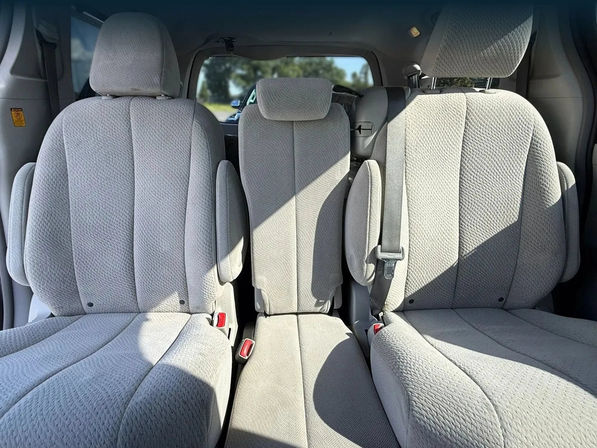 Used 2012 Toyota Sienna LE FWD image 22