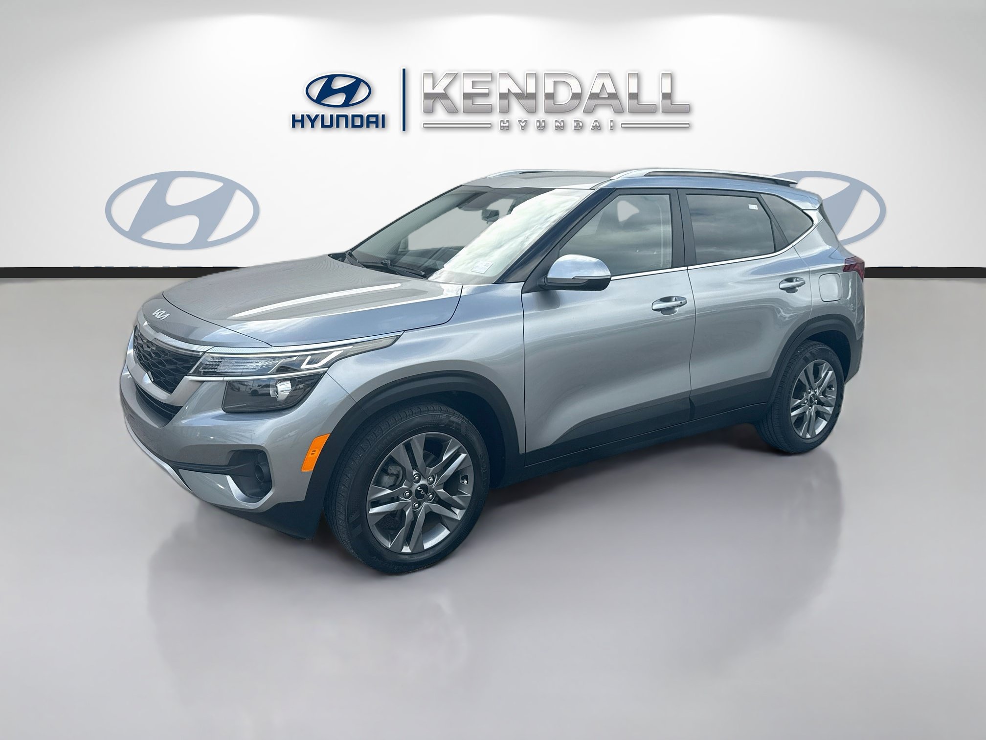 Used 2023 Kia Seltos S FWD image 3