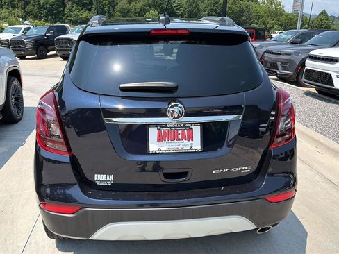 Used 2022 Buick Encore Preferred w/ Safety Package AWD/4WD image 3