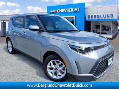 Used 2025 Kia Soul LX w/ LX Technology Package