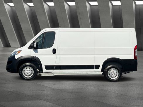 Used 2025 RAM ProMaster 2500 w/ U-Haul Equipment Group FWD image 7