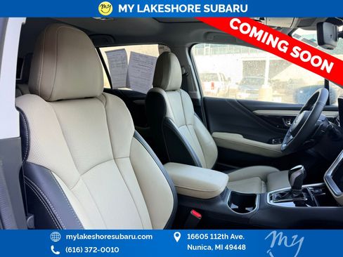 Used 2025 Subaru Outback Limited image 14