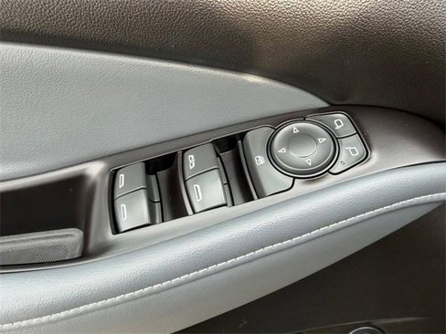 Used 2020 Buick Enclave Essence w/ Sport Touring Edition image 19