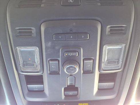 Used 2024 GMC Yukon XL Denali w/ Denali Reserve Package image 17