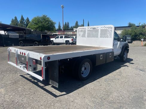 Used 2016 Ford F550 2WD Regular Cab Super Duty image 5