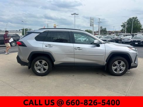 Used 2024 Toyota RAV4 XLE w/ Convenience Package image 5