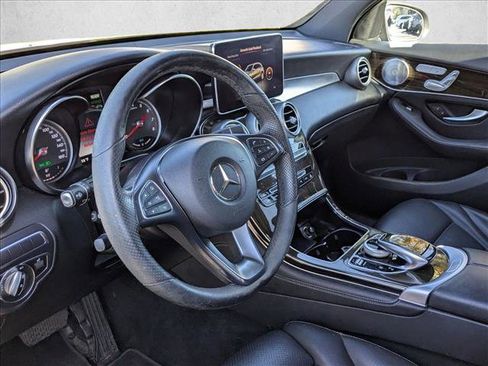 Used 2019 Mercedes-Benz GLC 350e 4MATIC image 10