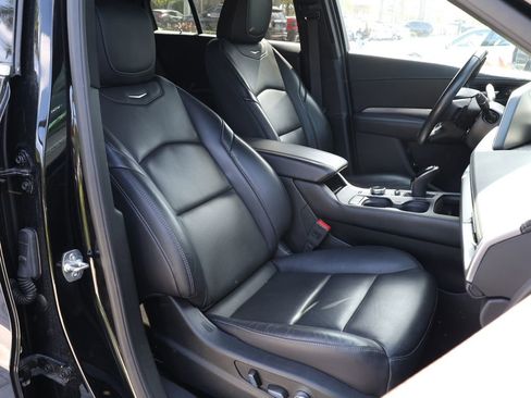 Used 2025 Cadillac XT4 Premium Luxury FWD image 22