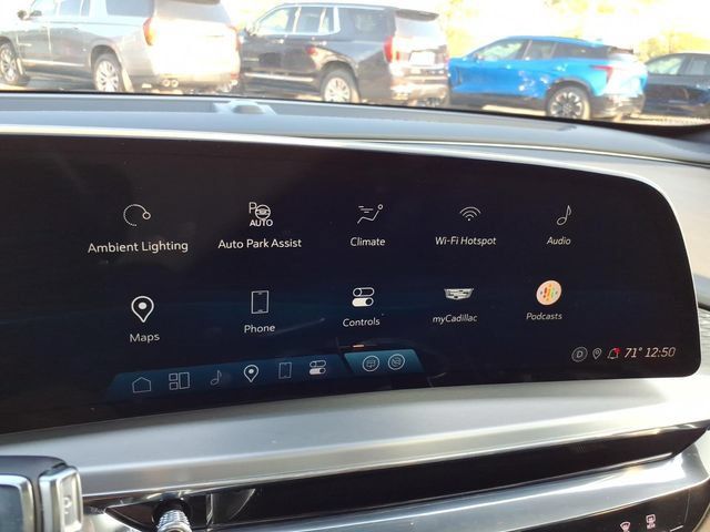 Certified 2025 Cadillac Lyriq Luxury AWD/4WD image 29