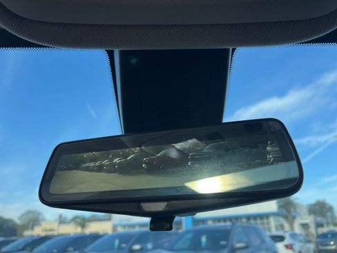 Used 2018 Chevrolet Traverse High Country image 32