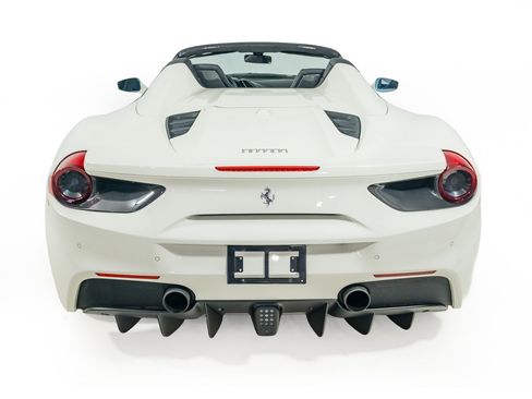 Used 2018 Ferrari 488 Spider RWD image 17