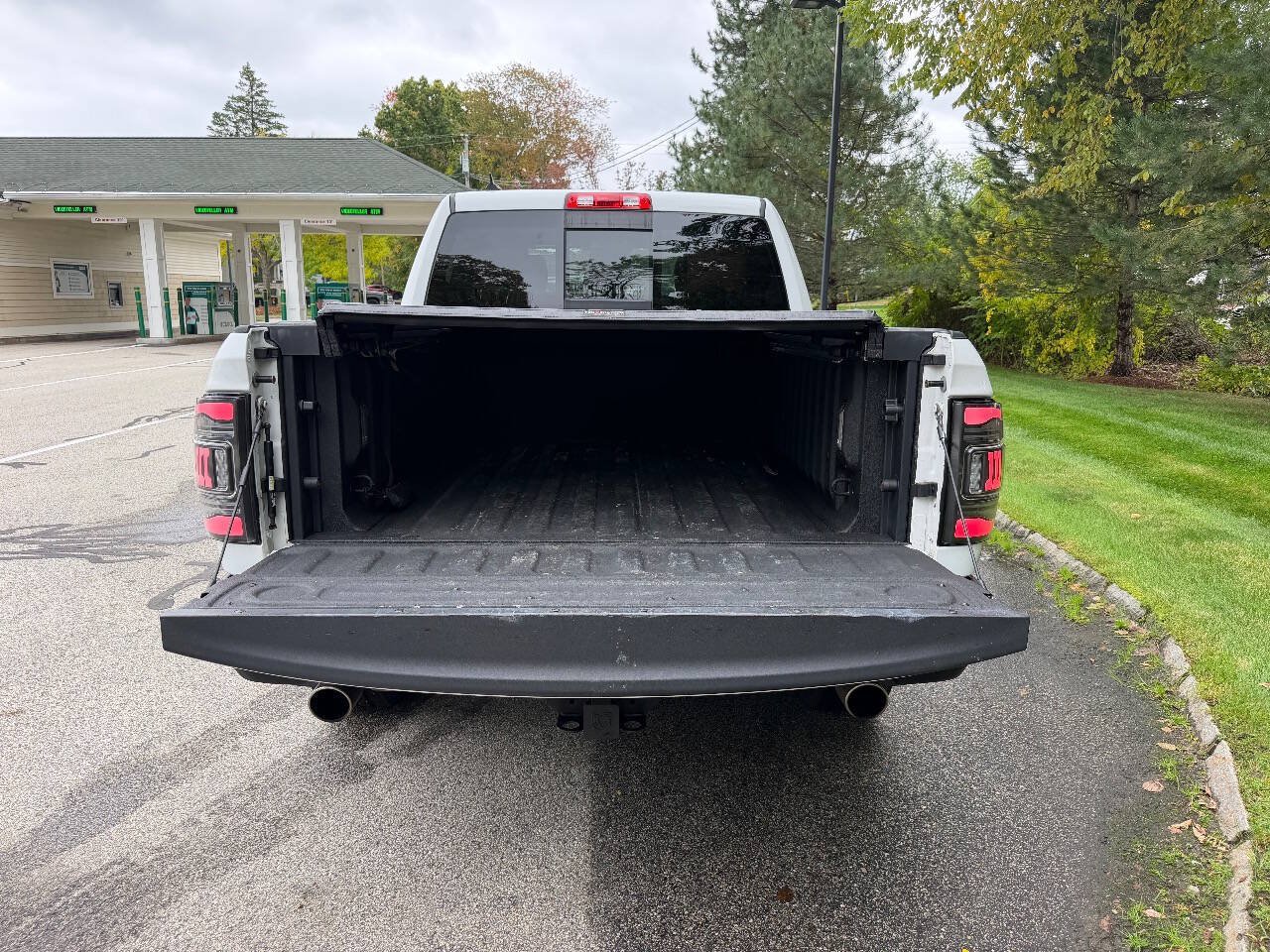 Used 2017 RAM 1500 Rebel w/ Luxury Group AWD/4WD image 8