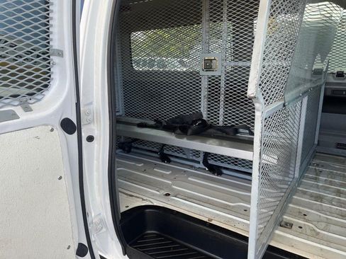 Used 2009 Ford E-350 and Econoline 350 XL RWD image 12