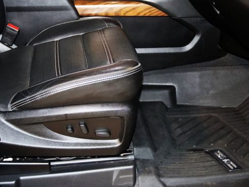 Used 2019 GMC Yukon Denali image 64