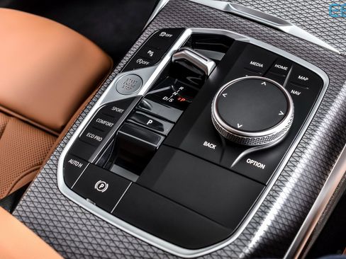 Used 2025 BMW 330i xDrive Sedan w/ M Sport Package image 25