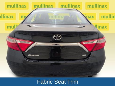 Used 2016 Toyota Camry SE image 30