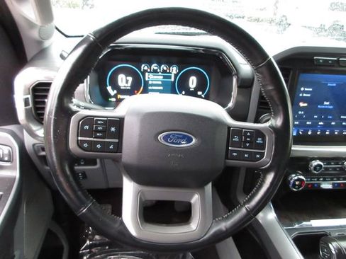 Used 2021 Ford F150 Lariat w/ Max Trailer Tow Package image 13