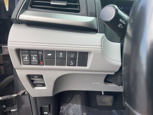 Used 2018 Honda Odyssey EX-L image 16