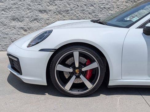 Certified 2024 Porsche 911 Targa 4S AWD/4WD image 30