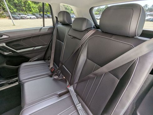 Used 2024 Volkswagen Tiguan SE AWD/4WD image 24