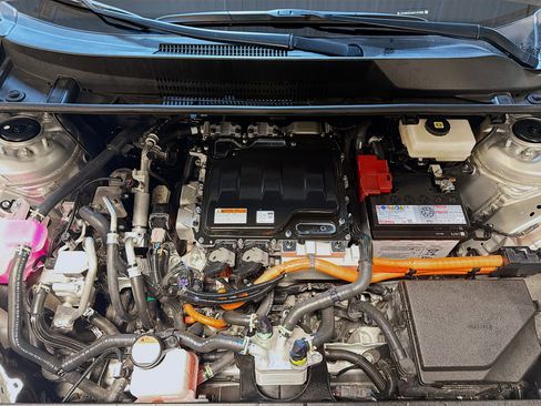 Used 2025 Toyota bZ4X XLE image 36