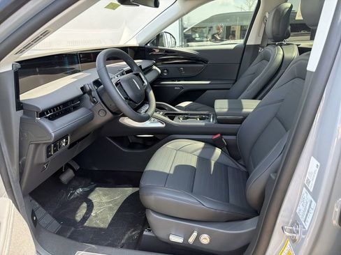 New 2026 Lincoln Nautilus Reserve w/ Jet Appearance Package image 5