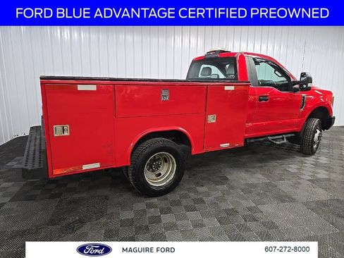 Certified 2019 Ford F350 4x4 Regular Cab DRW Super Duty image 4