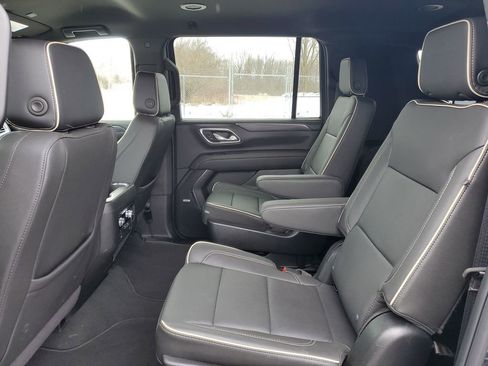 Certified 2024 GMC Yukon XL SLT w/ SLT Luxury Package image 30