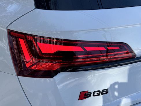 Used 2023 Audi SQ5 Premium Plus w/ Premium Plus Package AWD/4WD image 14