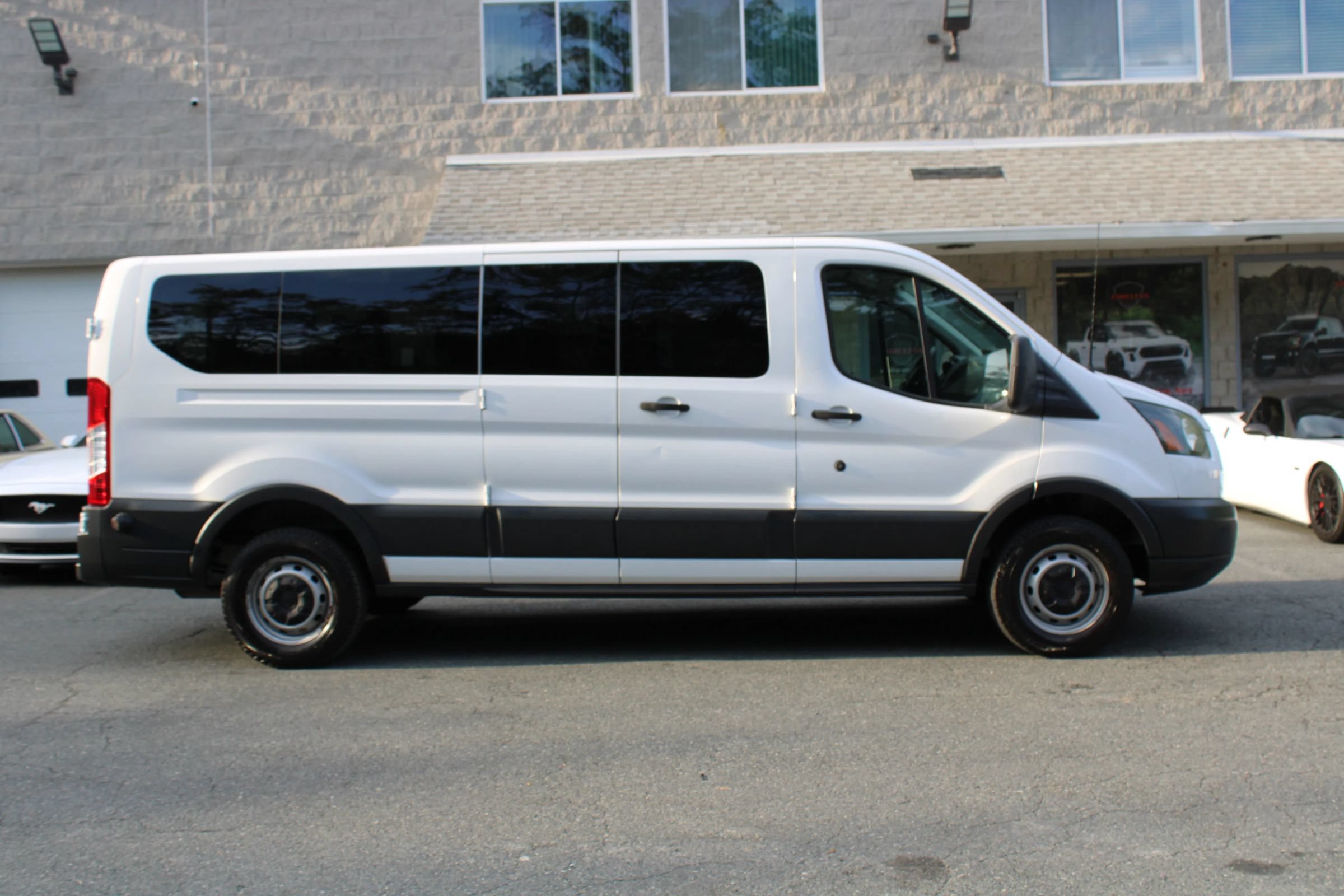 Used 2016 Ford Transit 350 XL RWD image 14