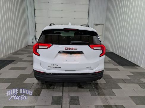 Used 2024 GMC Terrain SLT w/ Elevation Edition AWD/4WD image 3