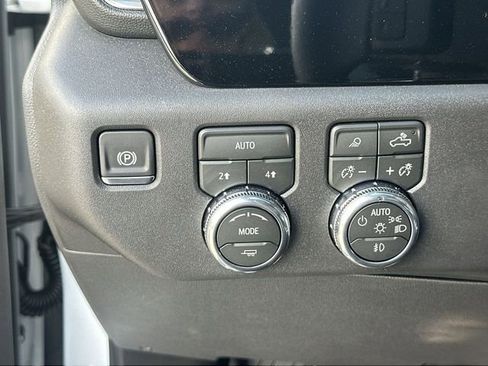 New 2026 GMC Sierra 1500 SLT w/ SLT Premium Package AWD/4WD image 18