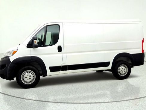 Used 2025 RAM ProMaster 2500 w/ Convenience Group FWD image 8