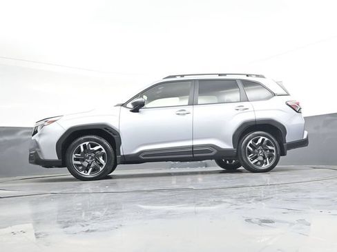 Used 2025 Subaru Forester Limited AWD/4WD image 35