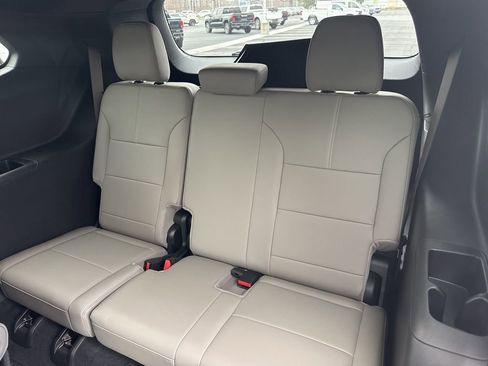 Used 2024 GMC Acadia Elevation w/ Luxury Package image 5