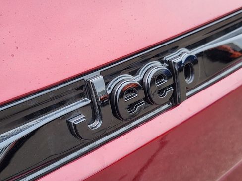 New 2026 Jeep Grand Cherokee Altitude image 11