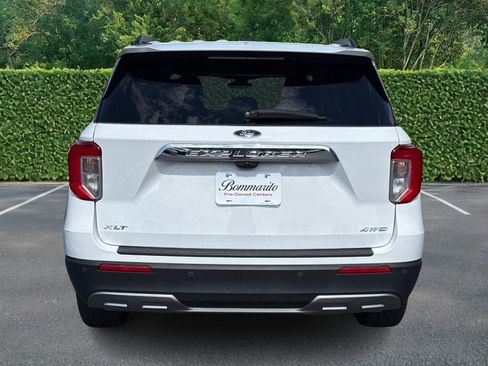 Used 2023 Ford Explorer XLT w/ Equipment Group 202A AWD/4WD image 5