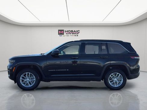 New 2026 Jeep Grand Cherokee Laredo image 6
