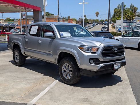 Used 2016 Toyota Tacoma SR5 w/ SR5 Appearance Package (SN) RWD image 7