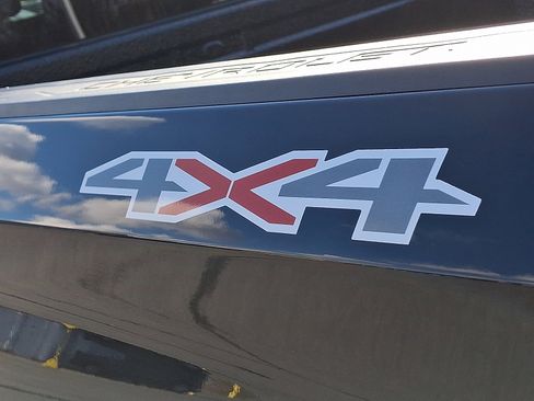 Used 2023 Chevrolet Silverado 1500 LT image 32