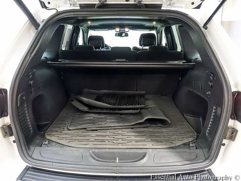 Used 2016 Jeep Grand Cherokee Laredo 75th Anniversary AWD/4WD image 24