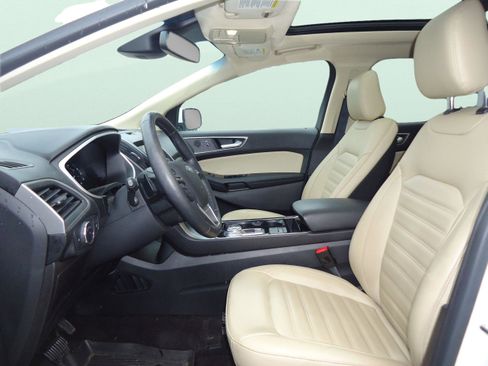 Used 2020 Ford Edge SEL w/ Convenience Package image 23