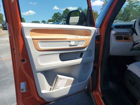 New 2025 Volkswagen ID. Buzz Pro S Plus image 31