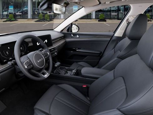 New 2025 Kia K5 EX image 18