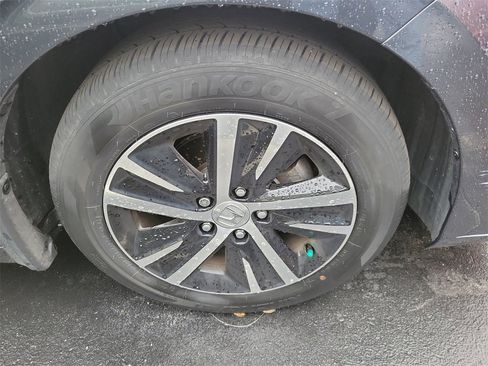 Used 2023 Honda Civic LX image 10