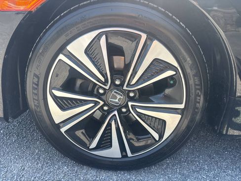 Used 2017 Honda Civic EX-L image 19